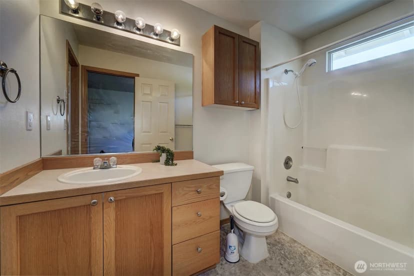 Property photo for 1299 Nw Amanda Loop, Silverdale photo 19