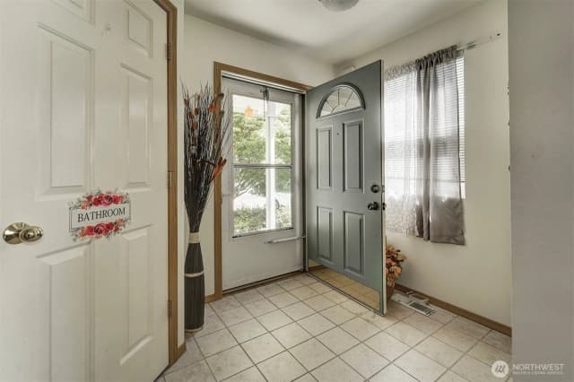 Property photo for 1299 Nw Amanda Loop, Silverdale photo 5