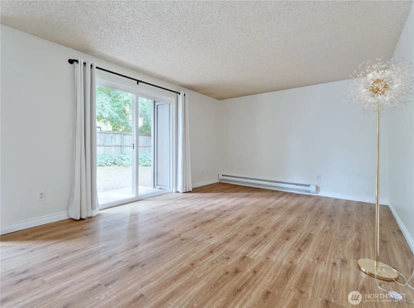 Property photo for 4601 Sw 320th St #e4, Federal Way photo 3