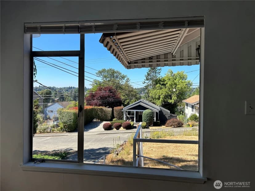 Property photo for 6538 51st Avenue S, Seattle photo 18