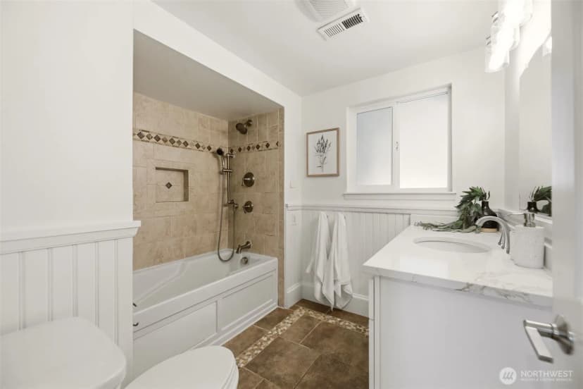 Property photo for 23105 32nd Avenue W, Brier photo 8