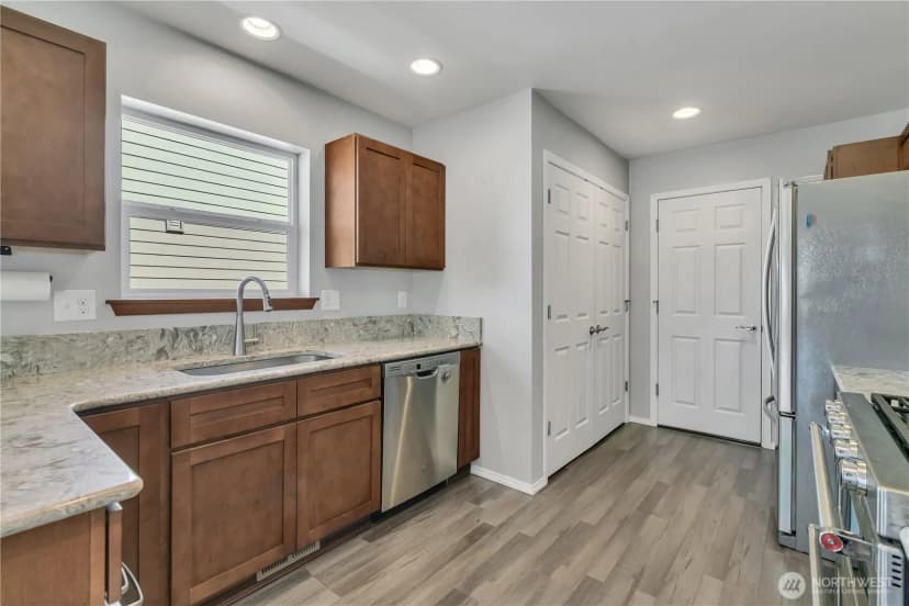 Property photo for 268 S Cottage Street, Buckley photo 11