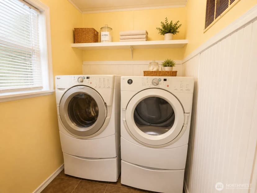 Property photo for 9039 Steele Creek Loop Ne, Bremerton photo 8