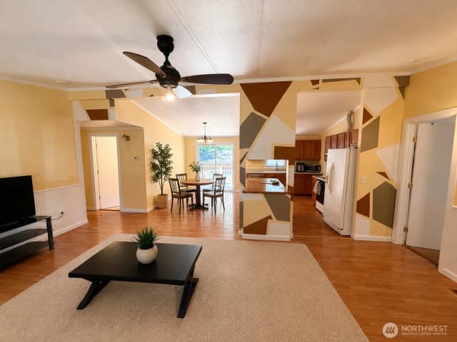 Property photo for 9039 Steele Creek Loop Ne, Bremerton photo 4