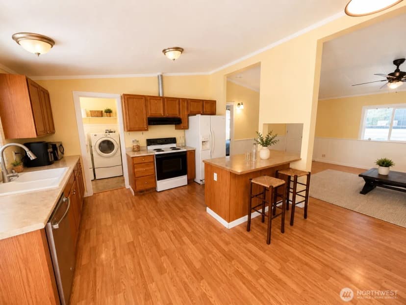 Property photo for 9039 Steele Creek Loop Ne, Bremerton photo 5