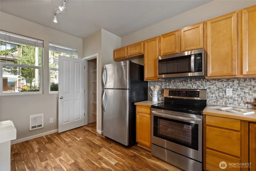 Property photo for 7722 39th Avenue S, Seattle photo 8