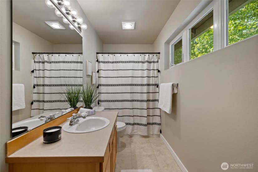 Property photo for 7722 39th Avenue S, Seattle photo 18
