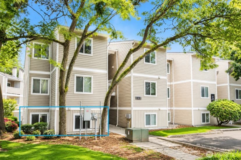 Property photo for 12435 Ne 131st Court #d104, Kirkland