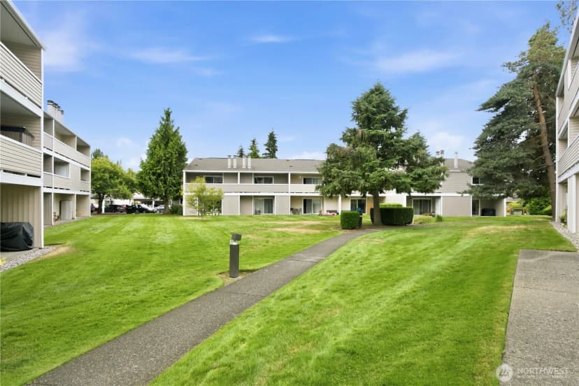 Property photo for 12435 Ne 131st Court #d104, Kirkland photo 14
