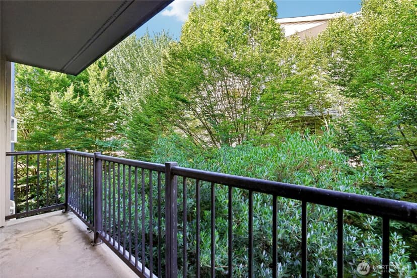 Property photo for 12345 Roosevelt Way Ne #306, Seattle photo 22