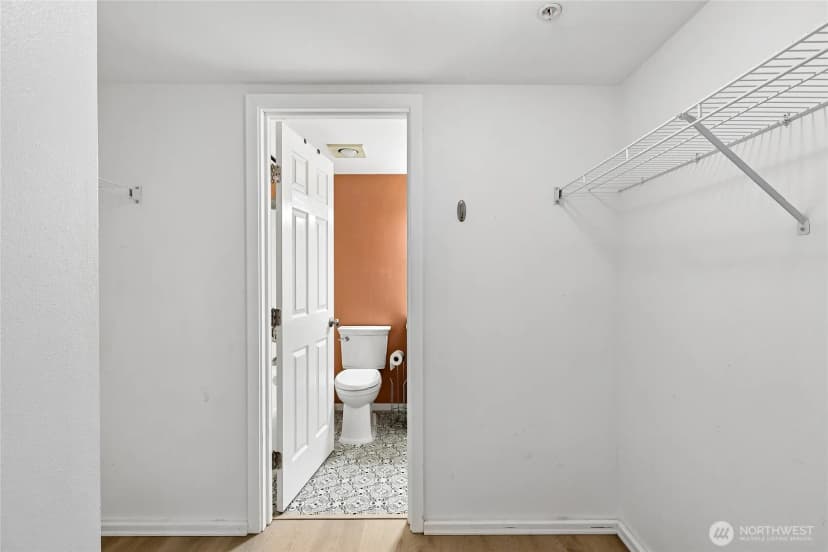 Property photo for 12345 Roosevelt Way Ne #306, Seattle photo 20
