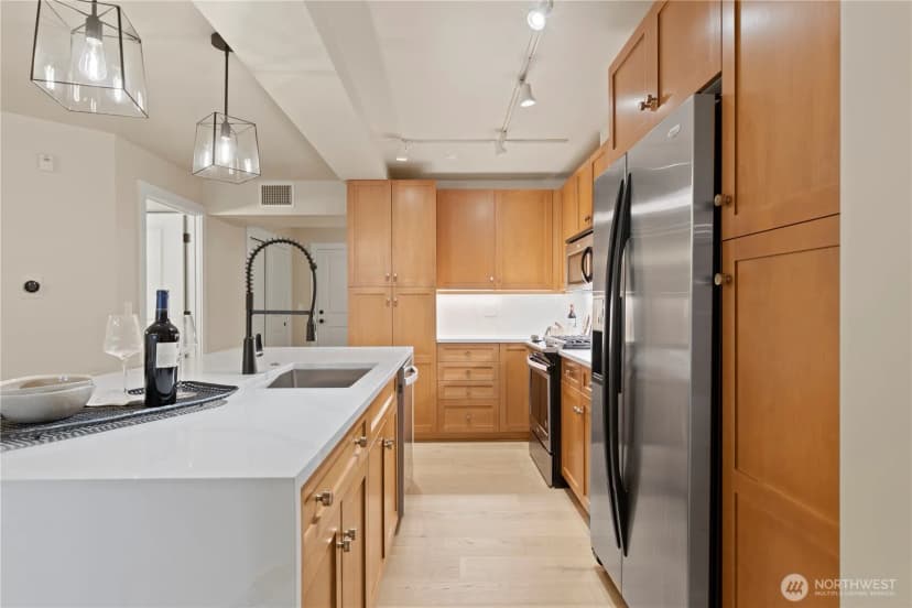 Property photo for 745 Bellevue Avenue E #206, Seattle photo 11