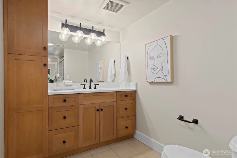 Property photo for 745 Bellevue Avenue E #206, Seattle photo 29