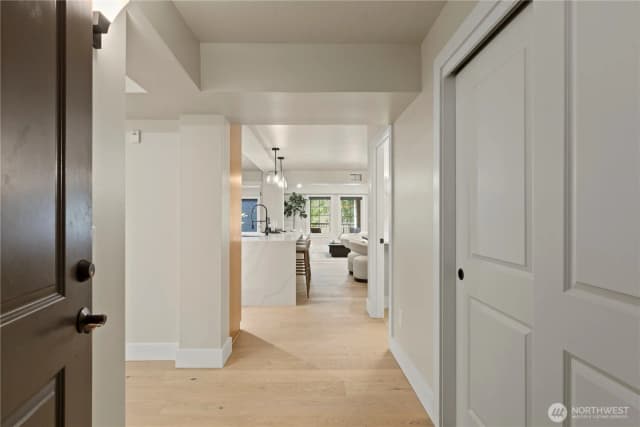 Property photo for 745 Bellevue Avenue E #206, Seattle photo 4