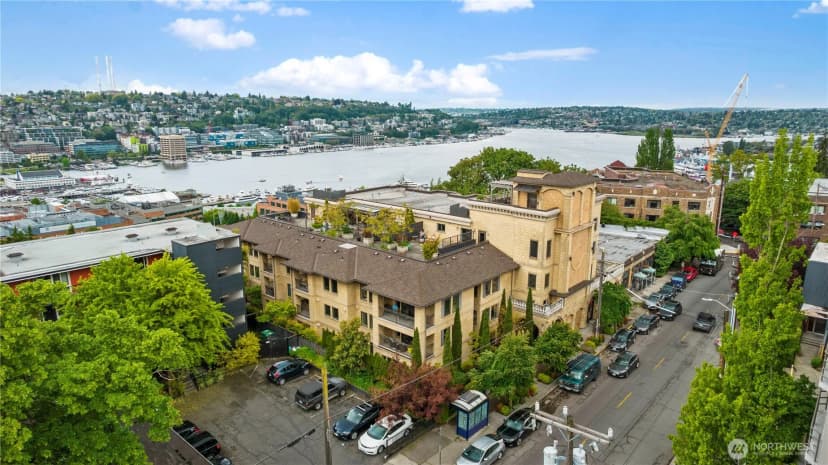 Property photo for 745 Bellevue Avenue E #206, Seattle photo 38