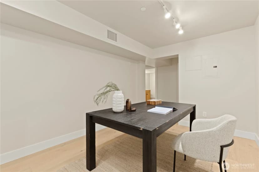 Property photo for 745 Bellevue Avenue E #206, Seattle photo 7