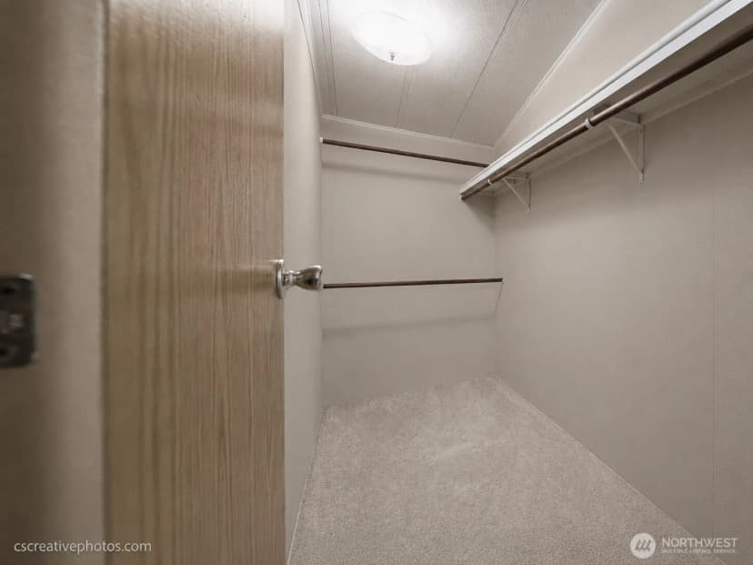 Property photo for 17308 Woodcrest Drive Ne, Bothell photo 21
