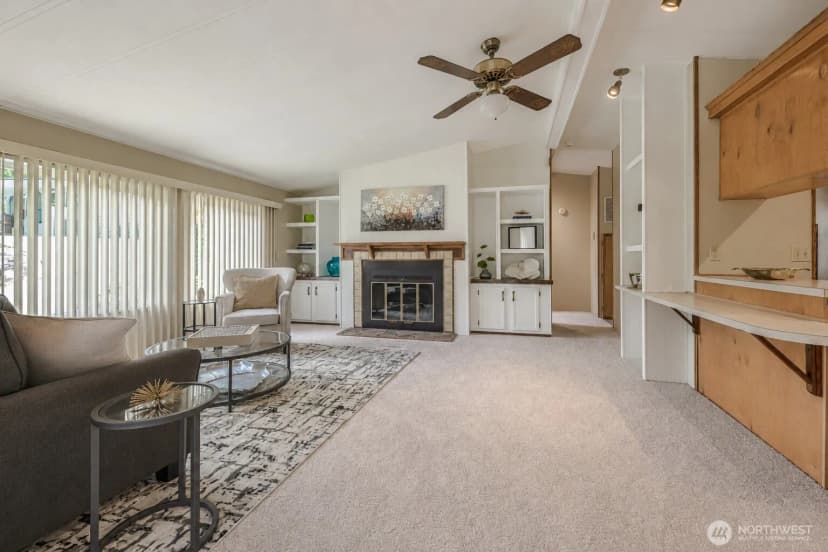 Property photo for 17308 Woodcrest Drive Ne, Bothell photo 8