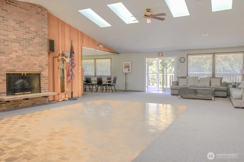 Property photo for 17308 Woodcrest Drive Ne, Bothell photo 28