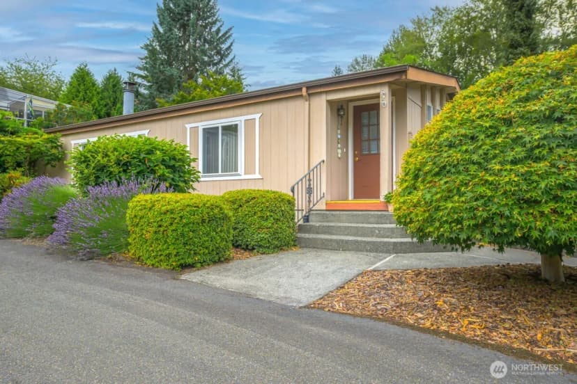 Property photo for 17308 Woodcrest Drive Ne, Bothell photo 26