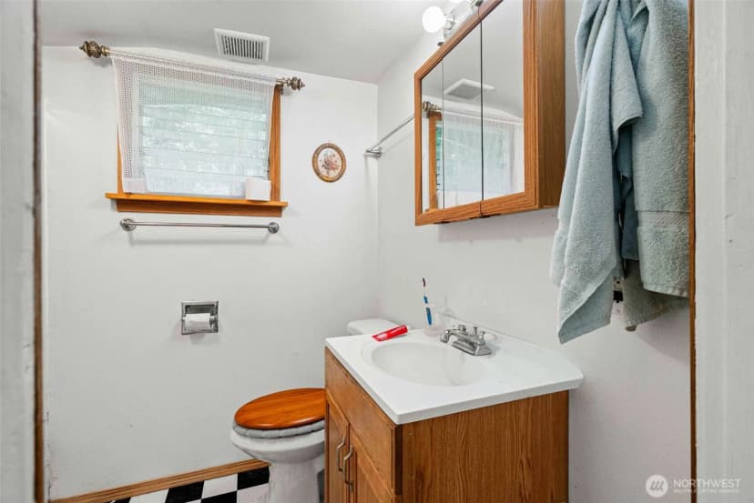 Property photo for 10345 Seabeck Highway Nw, Bremerton photo 15