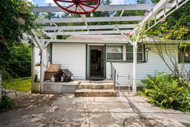 Property photo for 10345 Seabeck Highway Nw, Bremerton photo 4