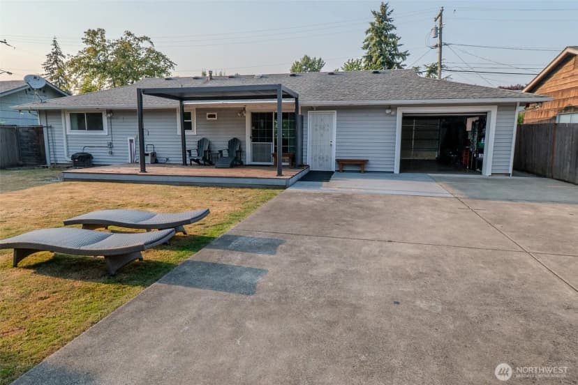 Property photo for 10609 Se 232nd Street, Kent photo 18
