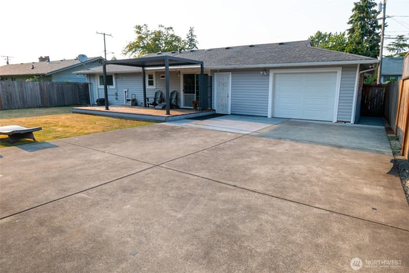Property photo for 10609 Se 232nd Street, Kent photo 17