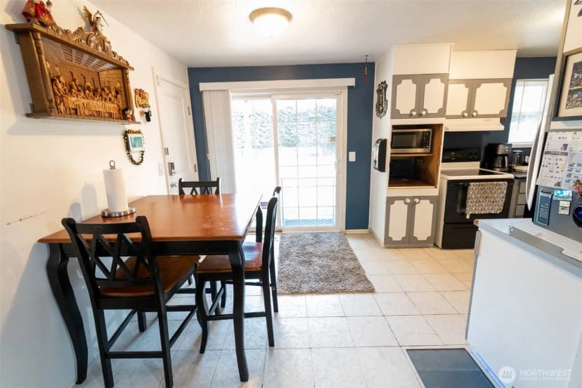 Property photo for 10609 Se 232nd Street, Kent photo 6