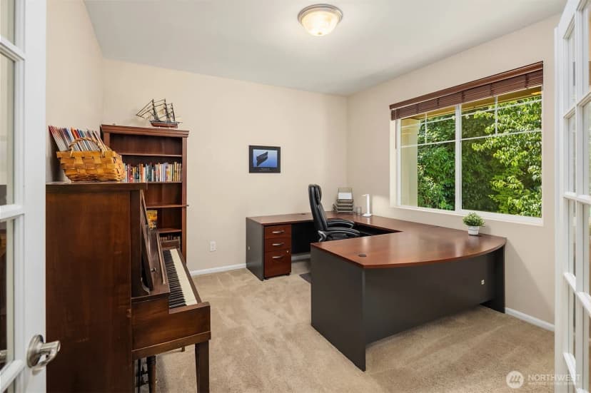 Property photo for 26 Meadow Place Se, Everett photo 11