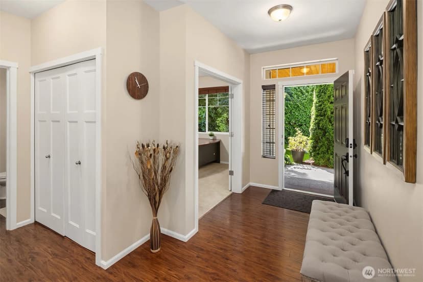 Property photo for 26 Meadow Place Se, Everett photo 12