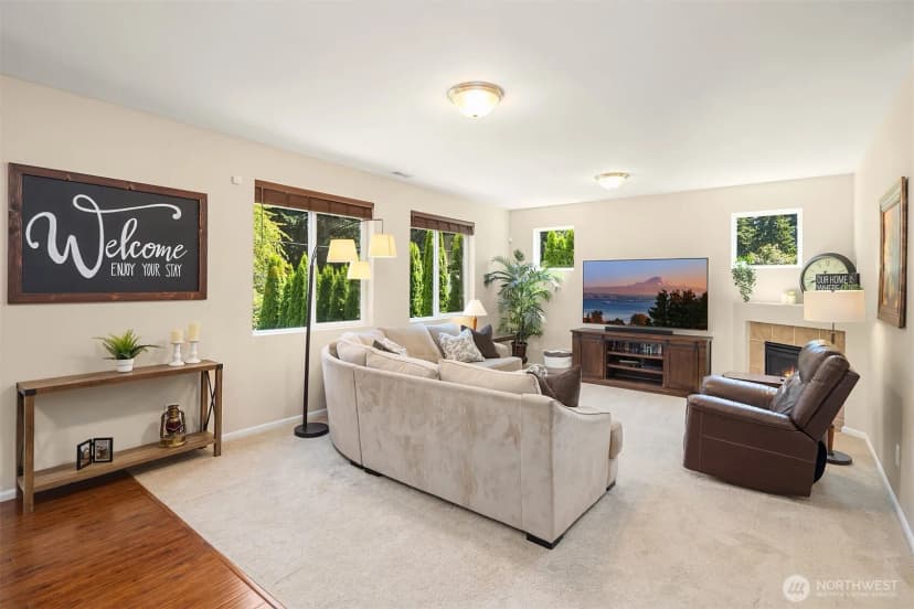 Property photo for 26 Meadow Place Se, Everett photo 15