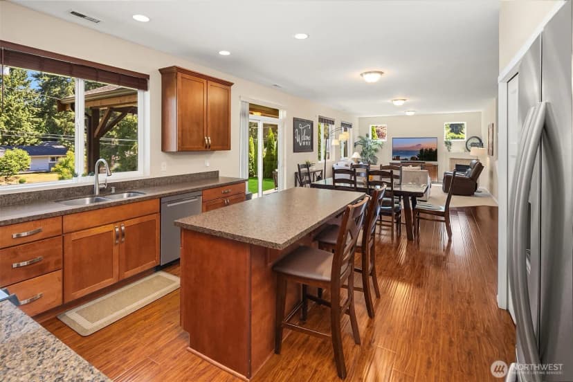 Property photo for 26 Meadow Place Se, Everett photo 19