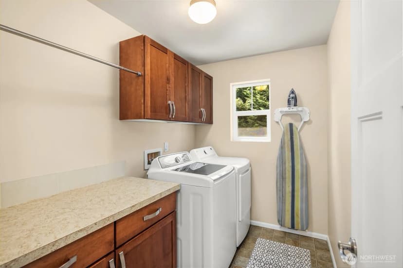 Property photo for 26 Meadow Place Se, Everett photo 30