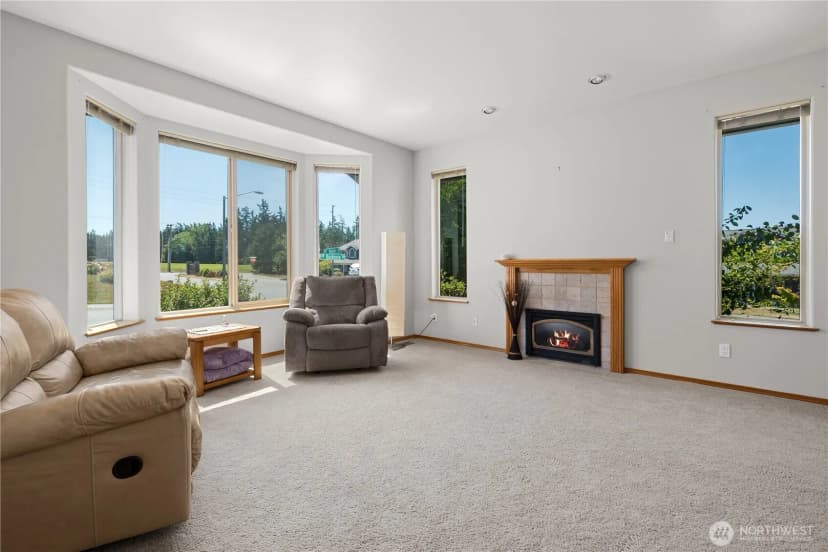 Property photo for 2175 Sw Rock Rose Drive, Oak Harbor photo 9
