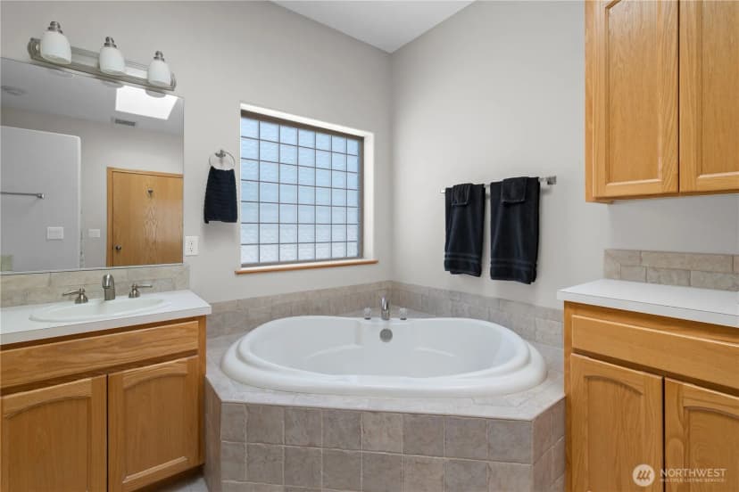 Property photo for 2175 Sw Rock Rose Drive, Oak Harbor photo 28