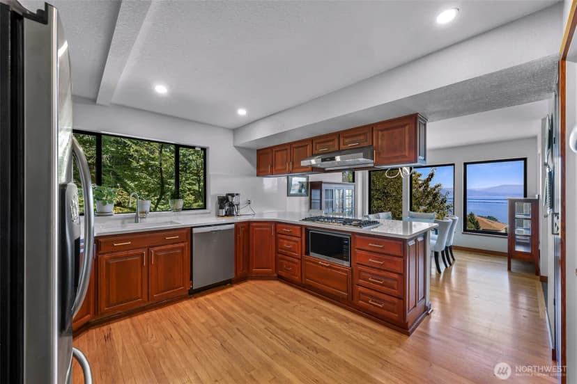 Property photo for 4210 Brant Circle, Anacortes photo 10