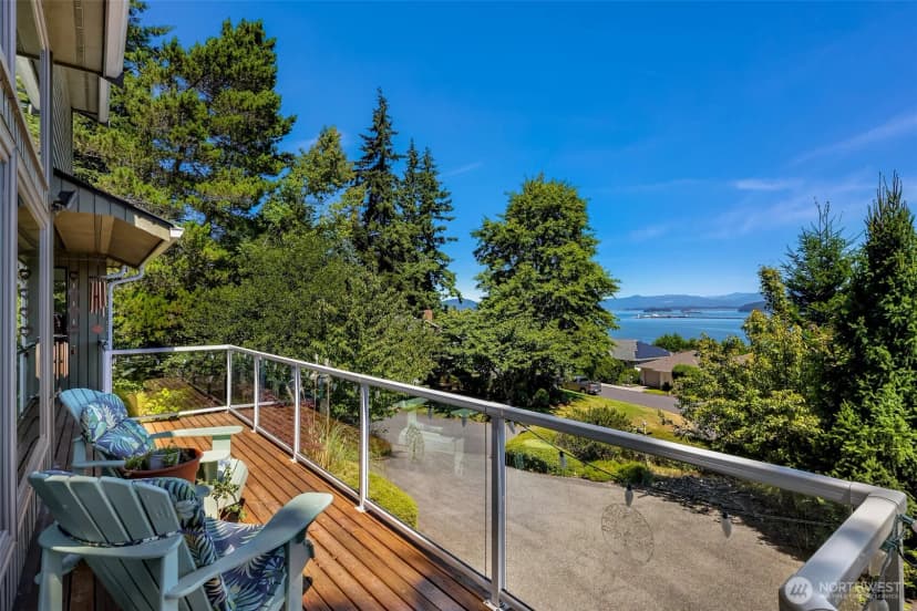 Property photo for 4210 Brant Circle, Anacortes photo 3