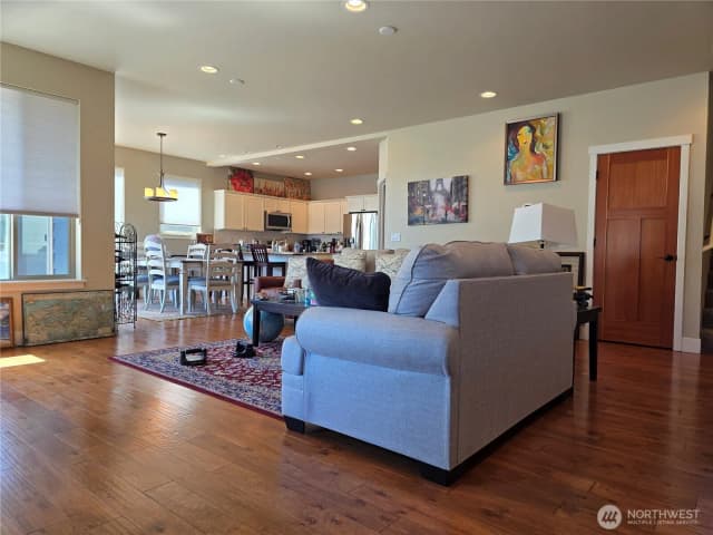 Property photo for 3336 Stonecrop Way, Bellingham photo 4