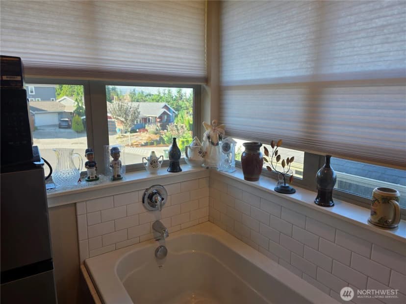 Property photo for 3336 Stonecrop Way, Bellingham photo 23