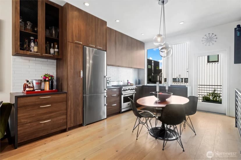 Property photo for 2249 Minor Ave E, Seattle photo 6