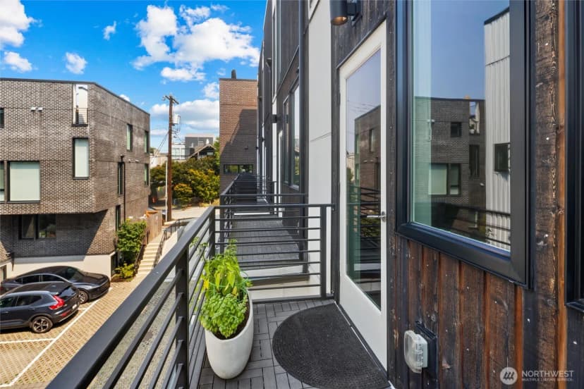 Property photo for 2249 Minor Ave E, Seattle photo 15