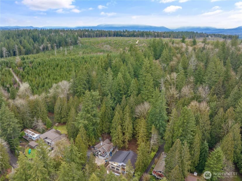 Property photo for 3866 E Ames Lake Drive Ne, Redmond photo 16