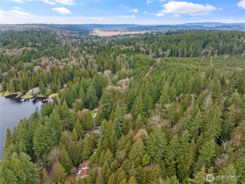 Property photo for 3866 E Ames Lake Drive Ne, Redmond photo 7