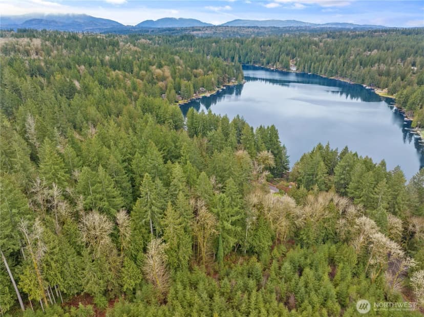 Property photo for 3866 E Ames Lake Drive Ne, Redmond photo 3