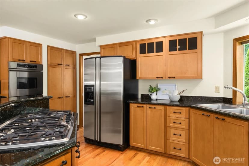 Property photo for 18316 Ne 133rd Street, Redmond photo 9