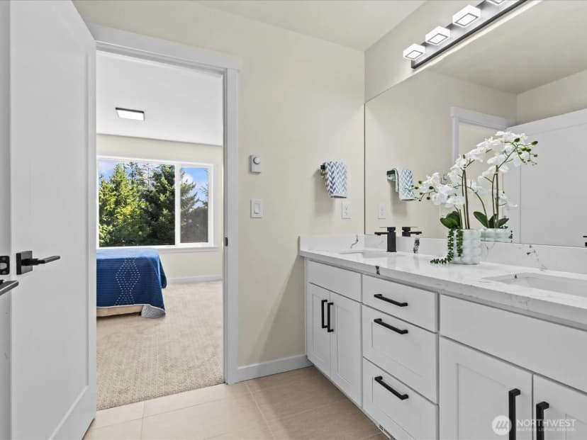 Property photo for 1719 163rd Court Ne, Bellevue photo 23