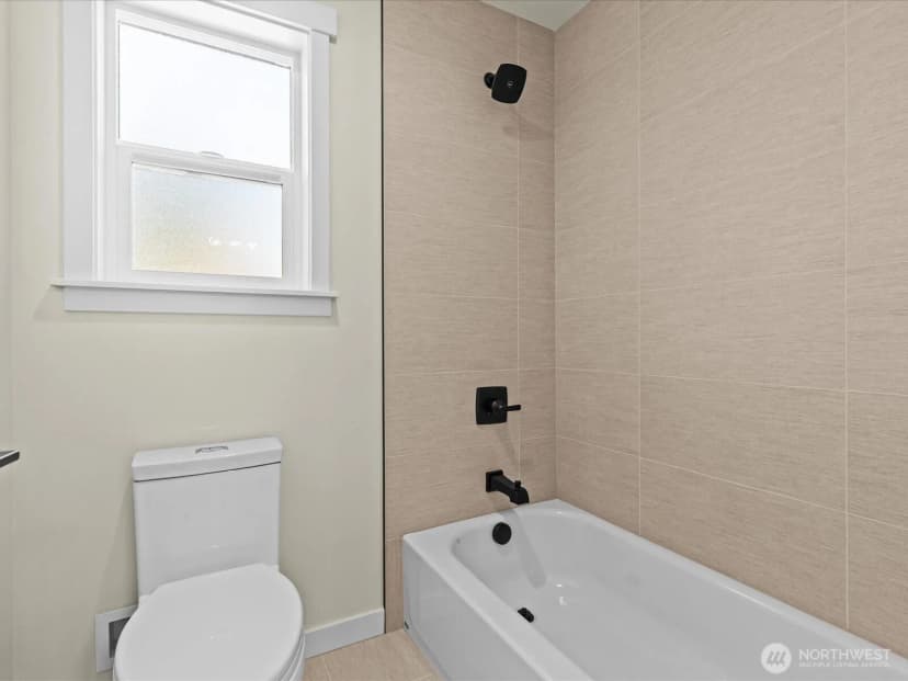 Property photo for 1719 163rd Court Ne, Bellevue photo 22