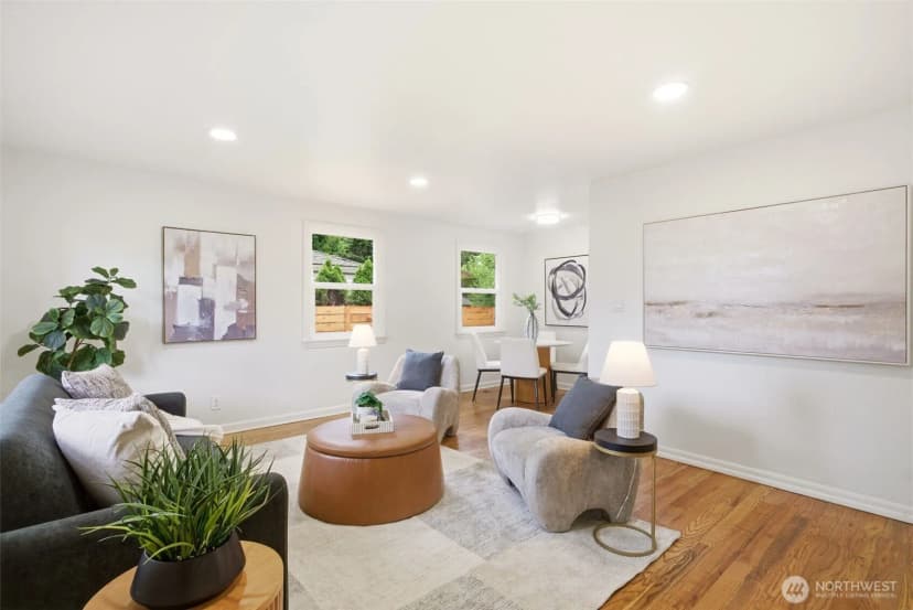 Property photo for 9723 Evanston Avenue N, Seattle photo 2
