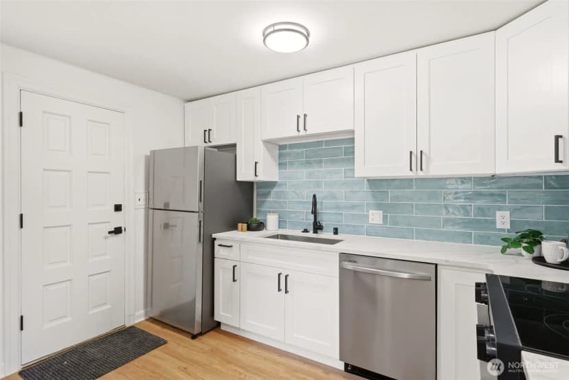 Property photo for 9723 Evanston Avenue N, Seattle photo 12